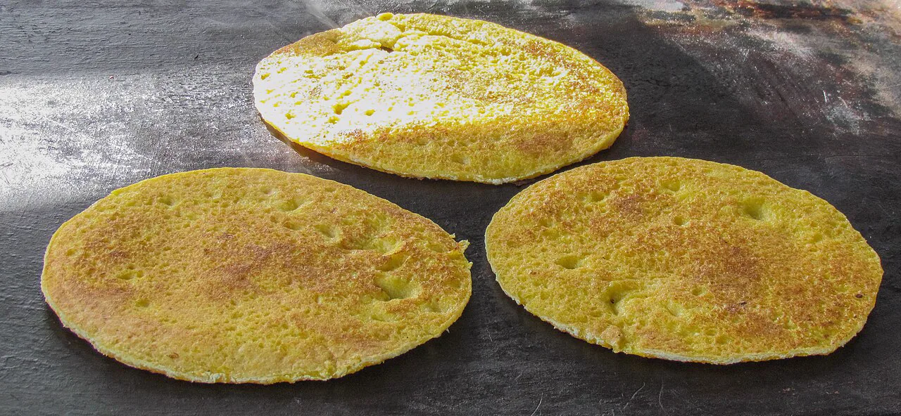 Imagen de referencia de una cachapa venezolana.